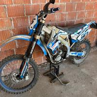 TM 250 4t modello 2009 targata