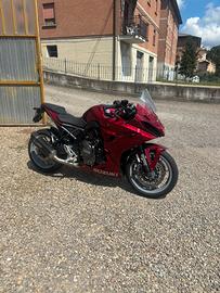 Suzuki gsx8r