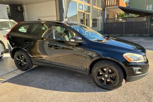 Volvo XC 60 2.4 D 175 cv Momentum
