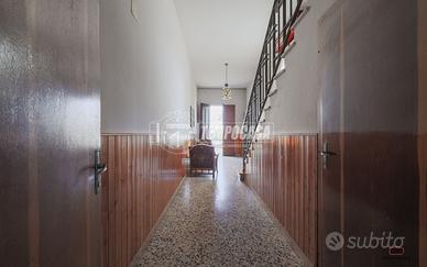 Stabile - Palazzo a Conselice 10 locali