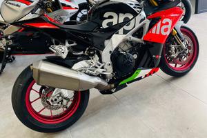 Aprilia RSV4 RF Superpole my18