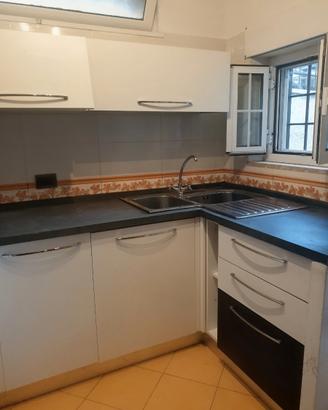 Roma est appartamento in villa 600,00 mensili