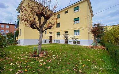 Bilocale al primo piano con cantina.