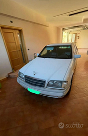 Mercedes-Benz classe c180