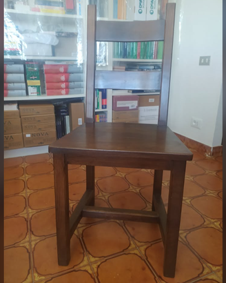 sedie in noce massiccio molto robuste