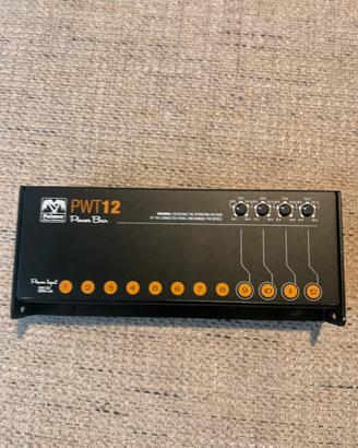 Alimentatore pedali chitarra