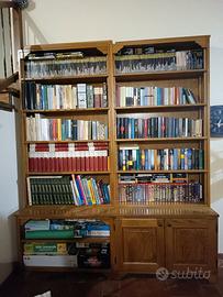 Libreria artigianale in legno massello, frassino
