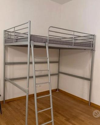 Ikea svarta letto a soppalco  con materasso 