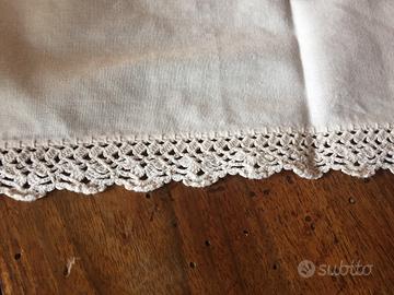 Tovaglia rettangolare ricamo a punto croce