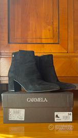 Stivaletti neri scamosciati - marca: Carmela