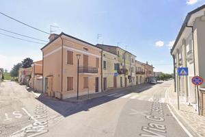 Immobile in asta di 107 m² con 3 locali e box auto
