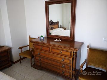 Cassettiera con specchiera stile Neorinascimentale