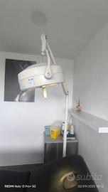 Lampada scialitica studio medico