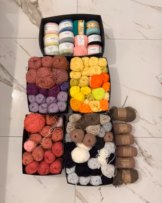 Set di gomitoli in cotone e lana marchio dmc