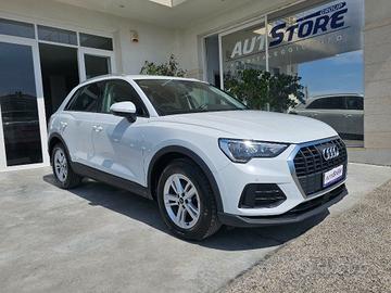 AUDI Q3 35 TDI quattro S tronic Business Advance