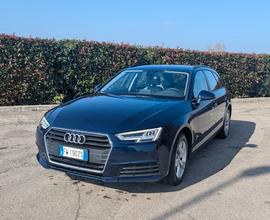 Audi A4 Avant 30 TDI S tronic Business