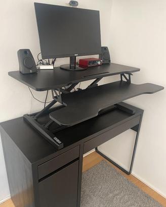 Standing desk