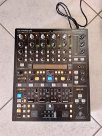 Behringer DDM4000