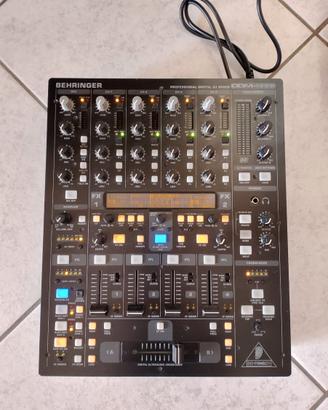 Behringer DDM4000
