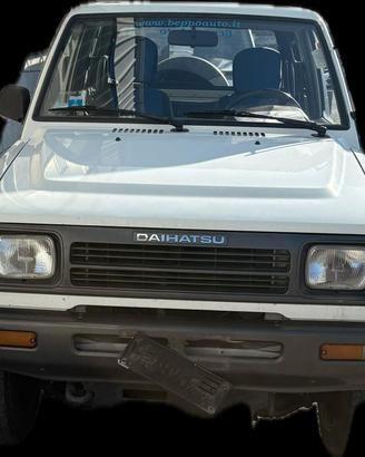 DAIHATSU FEROZA COLORE BIANCO