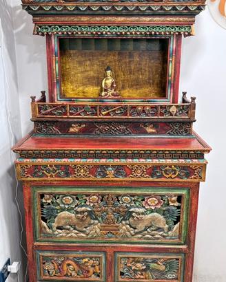 Antico altare tibetano