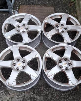 4 - CERCHI IN LEGA CHEVROLET 6,5X17 5X115 ET41,5