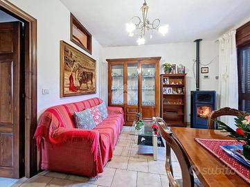 4 LOCALI A TRINITÀ D'AGULTU E VIGNOLA