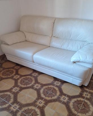 Divano 3 posti Poltronesofa' pelle avorio TRASLOCO