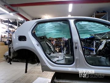 PARAFANGO POSTERIORE DESTRO GOLF 7 - VII 2015