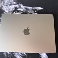 Apple MacBook Air M2 CARICATO 2 VOLTE CON GARANZIA