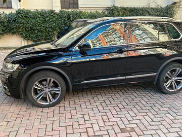 Volkswagen Tiguan 2.0 TDI 4 Motion DSG R-Line