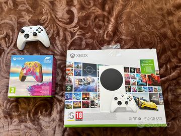 X-Box Serie S 512Gb+ Staz.  di ricarica + Pad