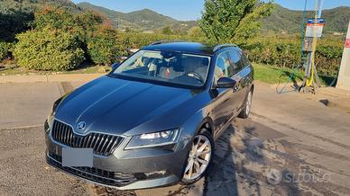 Skoda Superb Wagon 2.0 150CV Executive