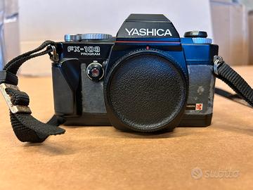 Macchina fotografica yashica