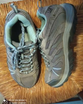 Scarpe trekking water proof n.36