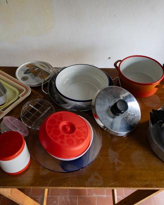 Lotto di pentolame ed altri oggetti per la cucina