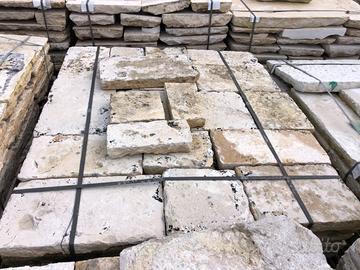 Basola di pietra di recupero