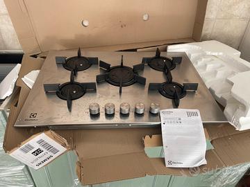 nuovo piano cottura ekectrolux 5 fornelli