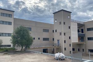 Capannone uso commerciale e uffici