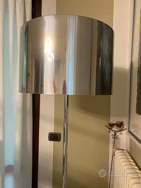 Lampada piantana a terra marca Flos Made in Italy