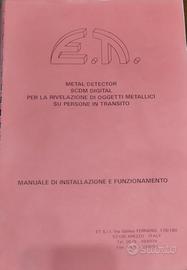 Doppia porta blindata con metal detector