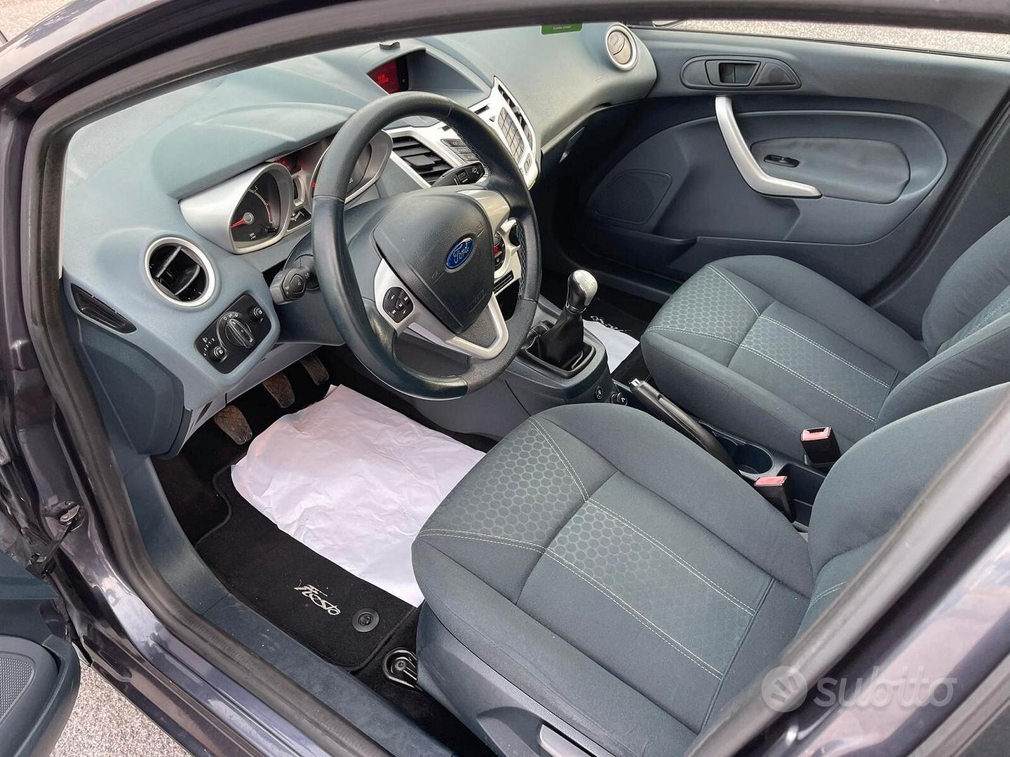 Ford Fiesta 2010 photo 5