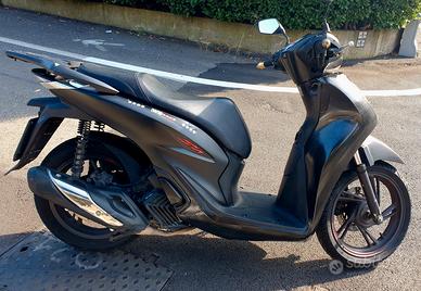 Honda SH 125i Sport