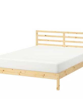 Letto matrimoniale in pino