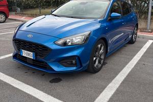 Ford Focus ST-line