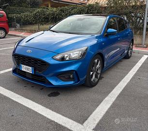 Ford Focus ST-line