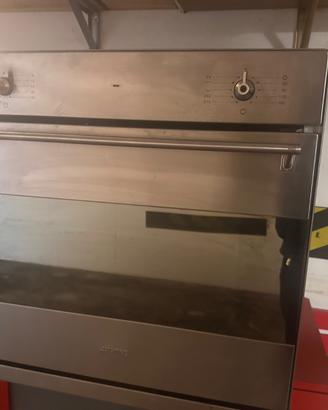 Forno Smeg Inox, da incasso ventilato. Classe A