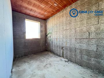 VILLA A SCHIERA CON GIARDINO