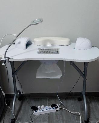 Tavolino per manicure