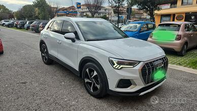 audi q3 anno 2022 cv150 business Advance 